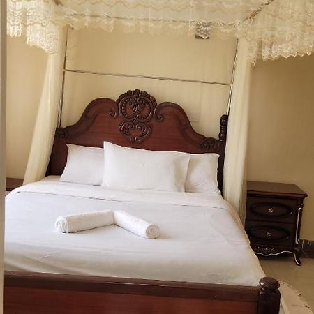 Ree Homestay And Safaris -Jkia Mlolongo ภายนอก รูปภาพ